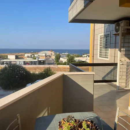 Casa Azzurra Con Balcone A Due Passi Dal Mare *